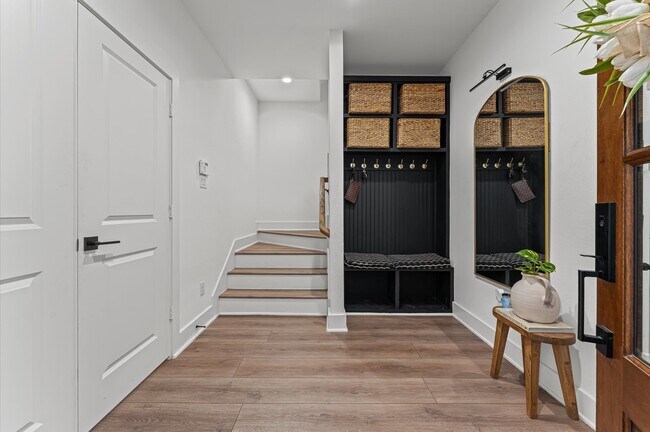 Foto del edificio - 1437 Ennis St