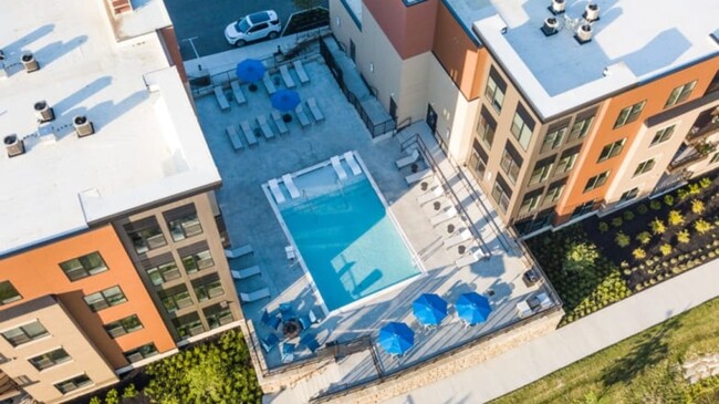 Foto del edificio - 10250 Gateway Dr