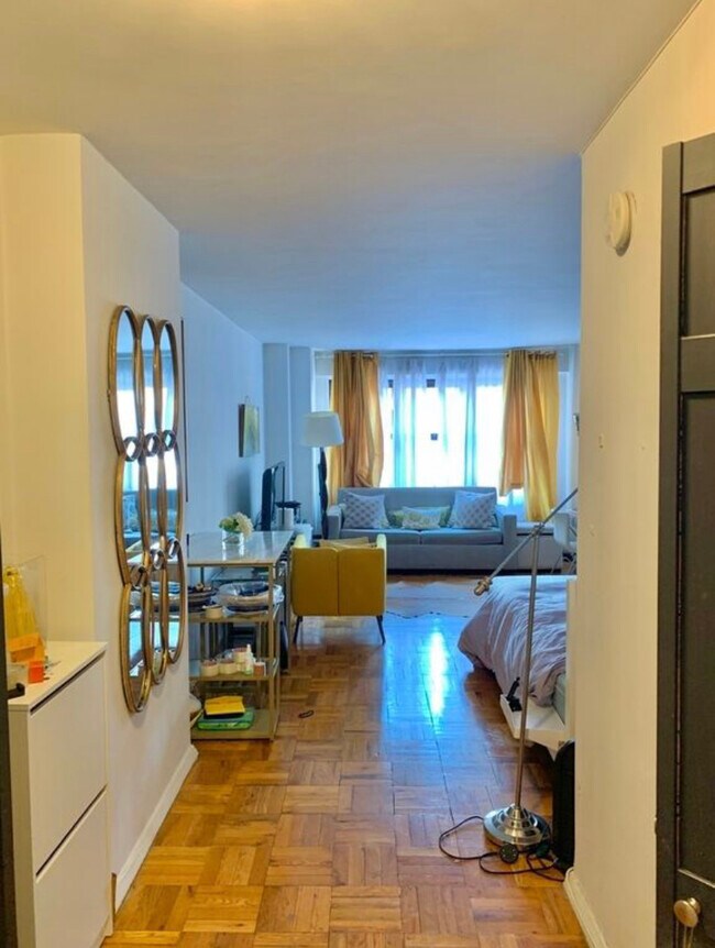 Foto del edificio - 240 E 76th St