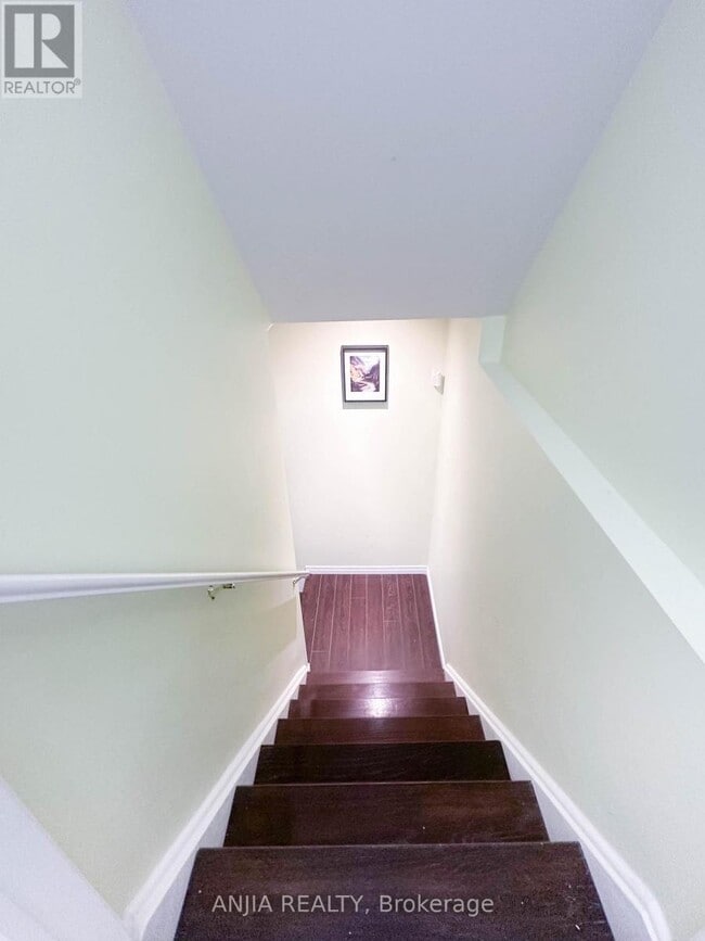 Building Photo - 139 Hillwood St