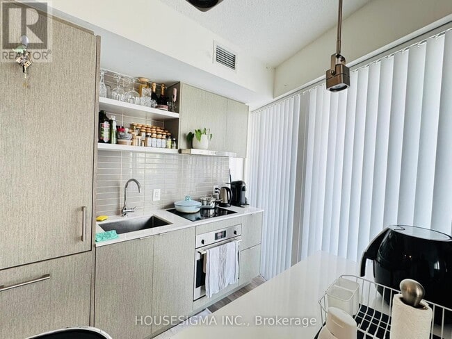 Photo du bâtiment - 88 Harbour St