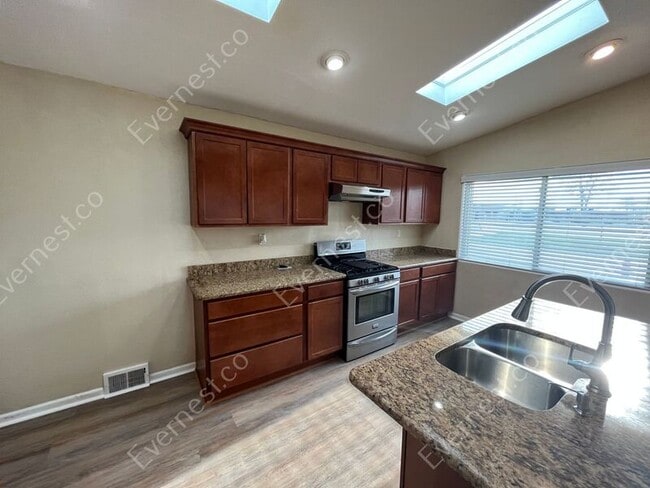 Building Photo - 30636 Calahan Rd