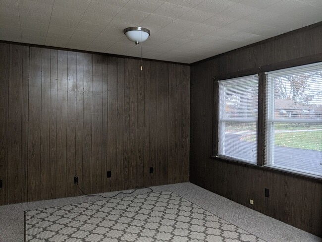 Building Photo - 1683LLC 7652 &amp; 6267 (RUBS)