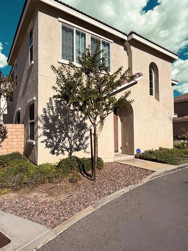 Building Photo - 5348 N Alumni Ln