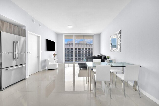 Foto del edificio - 488 NE 18th St