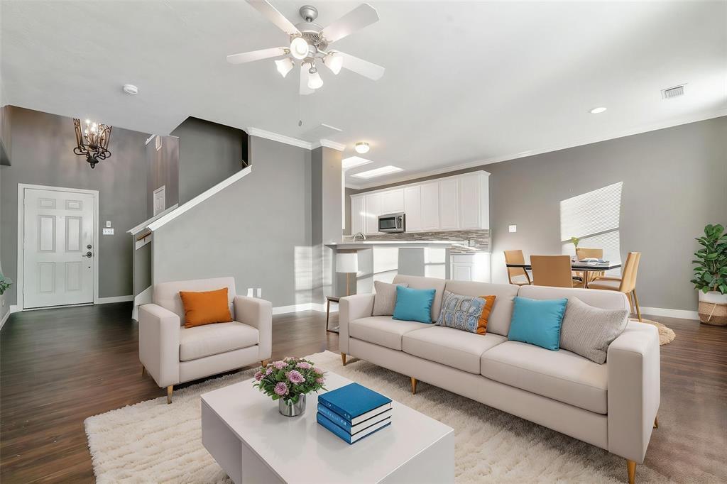 Foto principal - 17139 Oakwood Chase Dr