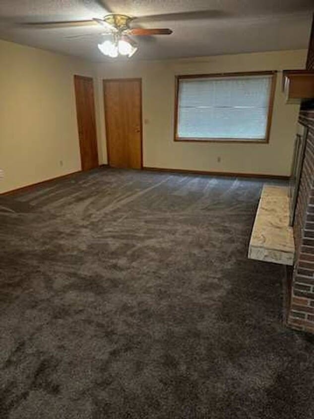 210 W 1st St Unit 2, Smith Center, KS 66967 - Room for Rent in Smith ...