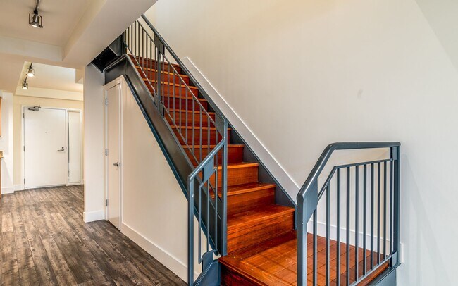 Building Photo - Spectacular 2BR/2.5BA w/ In-Unit Laundry a...