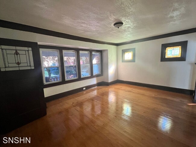 Building Photo - 4 br, 2 bath House - 3061 N 25th St
