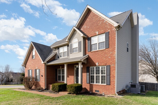 Building Photo - 3400 McGee Cove