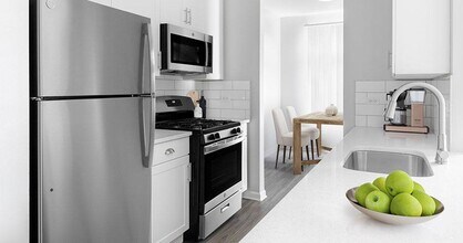 Premium Renovated Style Apartment - The Preserve at Osprey Lake