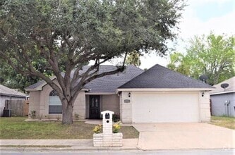 Building Photo - 3909 Nightingale Ave