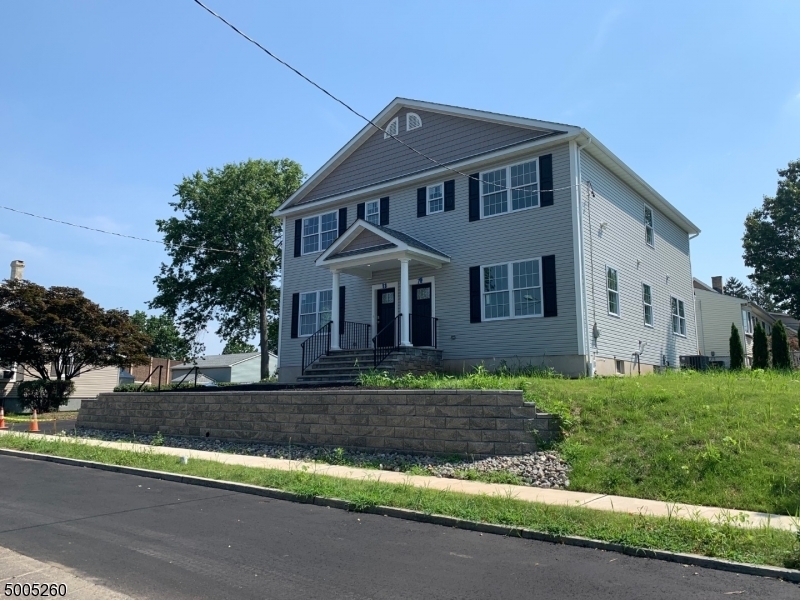 Foto principal - 73 Cherry St