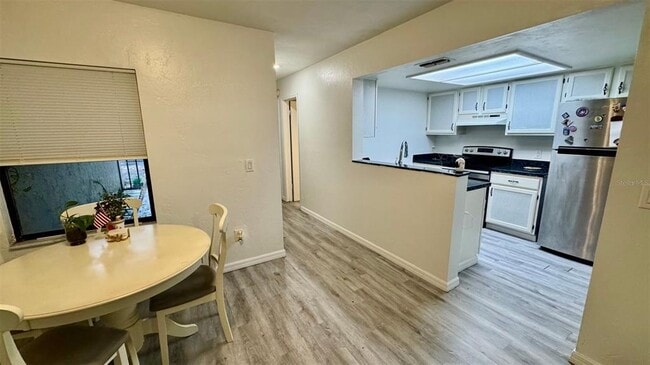 Foto del edificio - 7200 SW 8th Ave