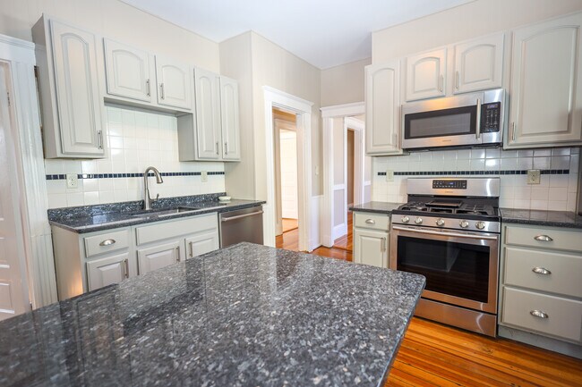 Foto del edificio - 422 Trapelo Rd