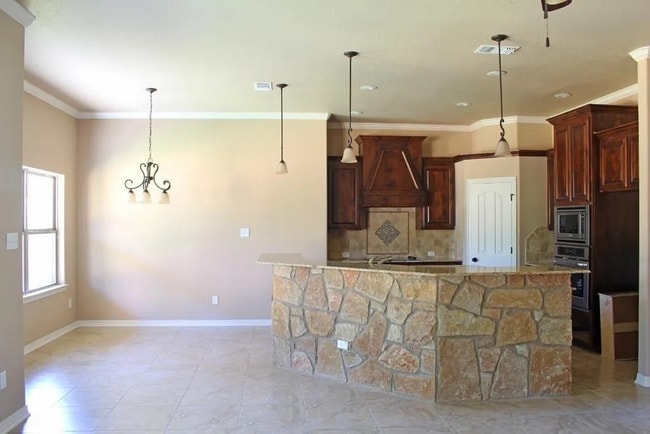 Building Photo - 3314 Wildcatter Cove