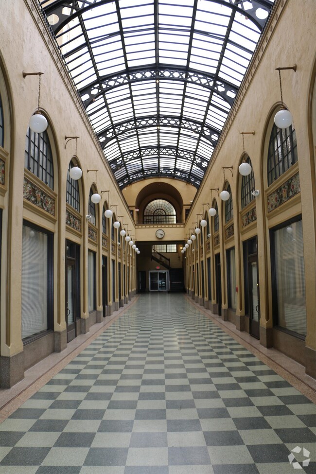 Pullman Square Apartments under 900 Huntington, WV 1 Rentals