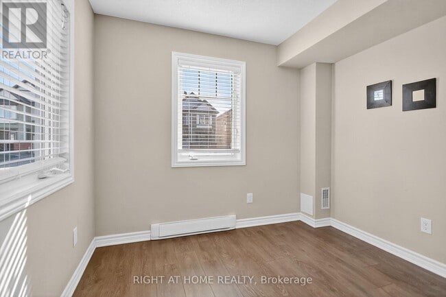 Building Photo - 91 Buffalograss Cres