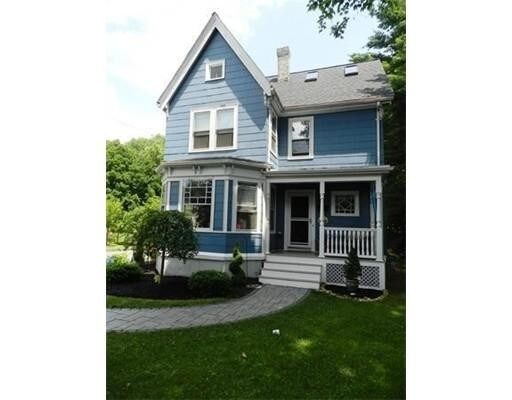 Primary Photo - 54 River St