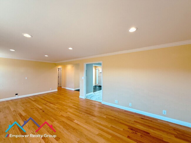 Foto del edificio - 3 bed 2 bath Single Family Home is Desired Millbrae Neighborhood