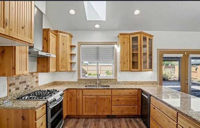 Foto del edificio - 2981 NE Kindsey Ln