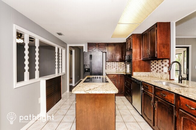 Building Photo - 1402 Providence Boulevard