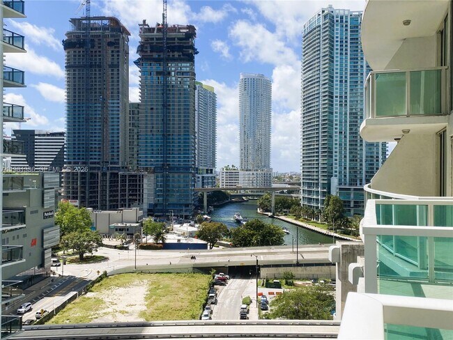 Building Photo - 41 SE 5th St