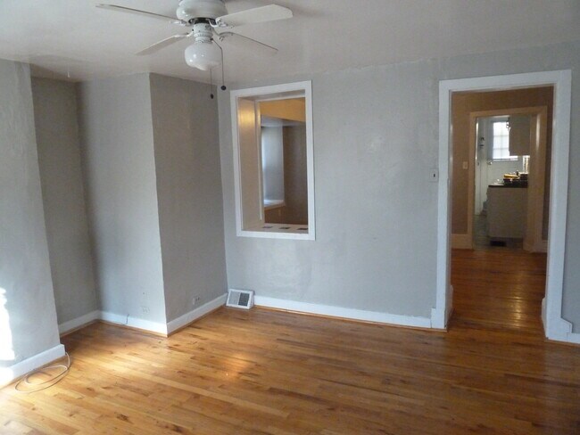 Foto del edificio - 4427 Silverwood St