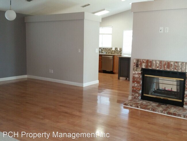 Building Photo - 4 br, 2 bath House - 1419 Legends Way