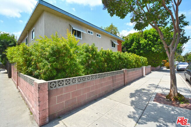 Foto del edificio - 10854 Morrison St