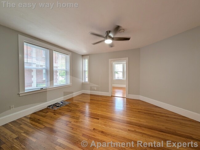 Foto del edificio - 156-158 Summer St Unit #109