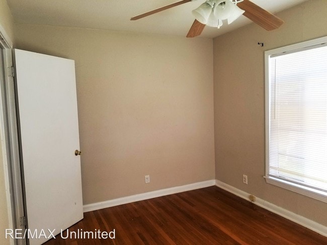 Building Photo - 2 br, 1 bath House - 3226 E. Southcross