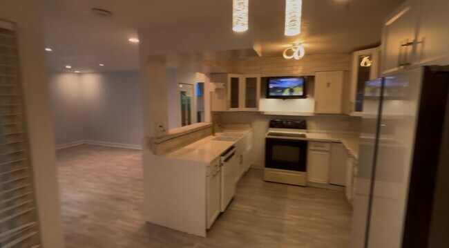 Foto del edificio - 272 Cambria Ct