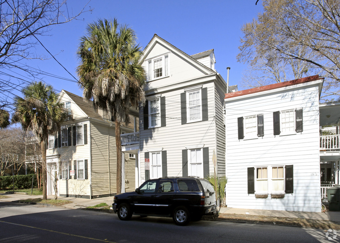 Building Photo - 176 Wentworth St