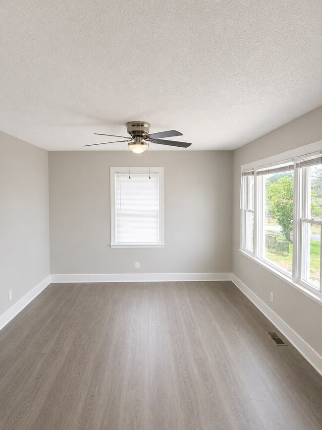 Foto del edificio - 406 E 17th St