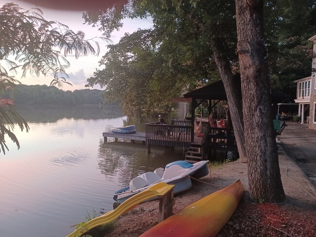 Paddle Boat and Kayak - 2741 Robinwood Rd