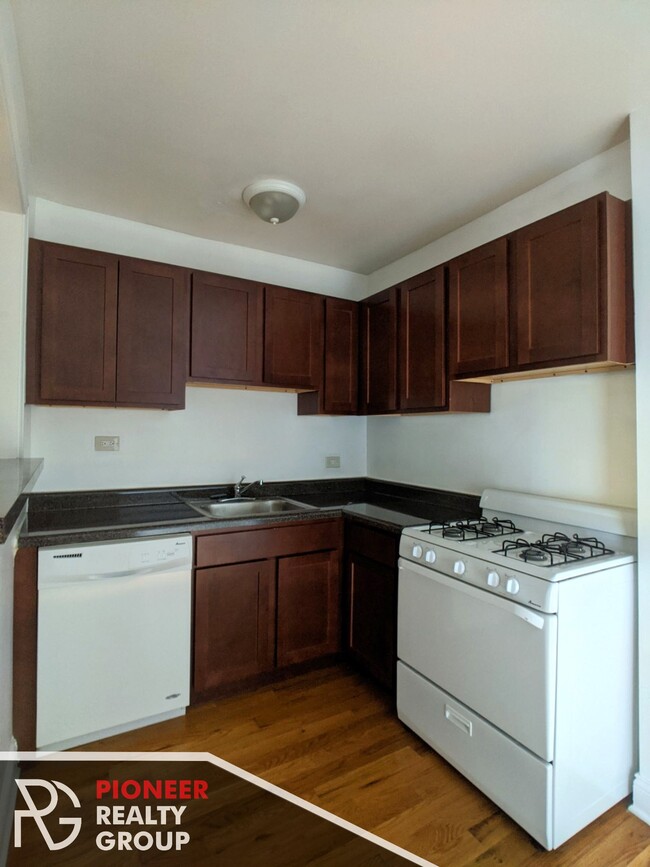 Foto del edificio - 1365 N Dearborn St