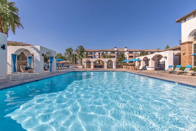 Building Photo - Solamonte Apartments