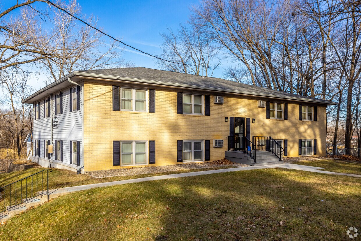 Primary Photo - 2525 Lincoln Ave
