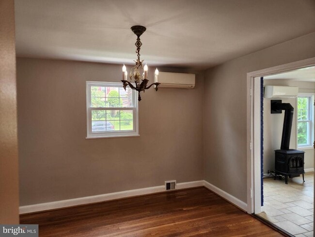 Building Photo - 4301 Kentbury Dr