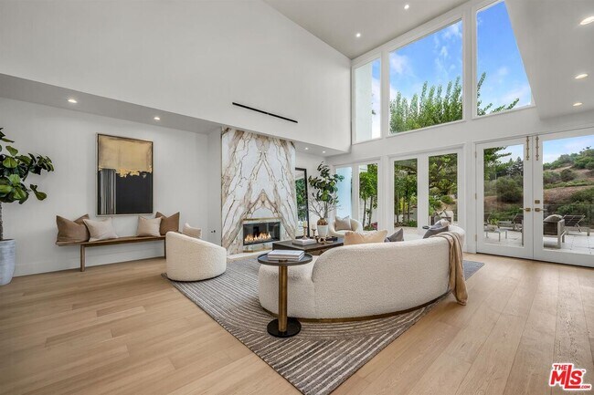 Foto del edificio - 2205 Canyonback Rd