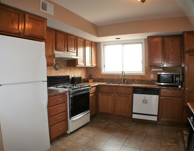 Foto del edificio - 7855 N Caldwell Ave