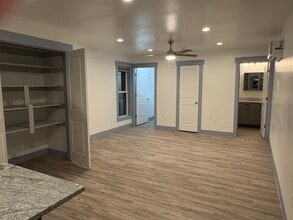 Building Photo - 621 4th St