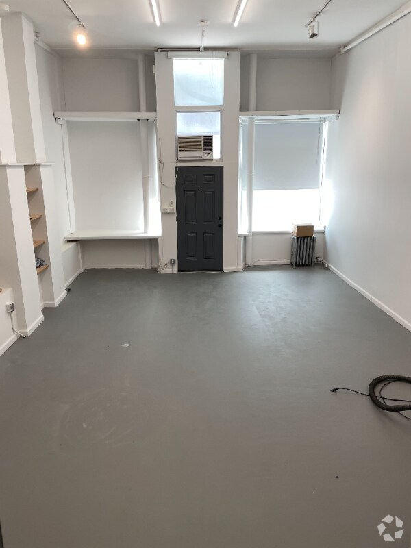 Building Photo - 181 Freeman St