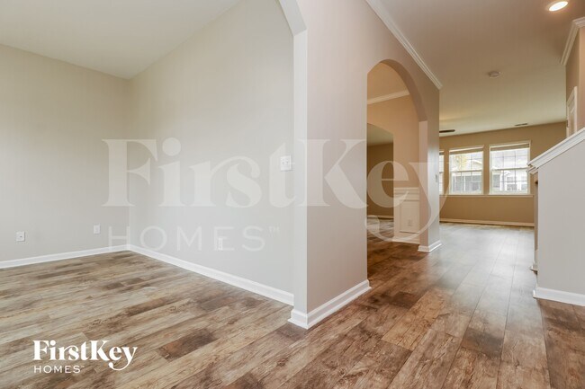 Foto del edificio - 353 Bradley Bend Dr