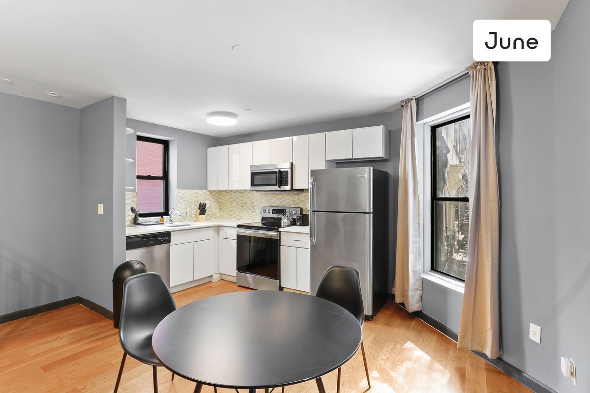 Primary Photo - 161 West 120th Street