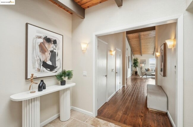 Building Photo - 3333 Brunell Dr