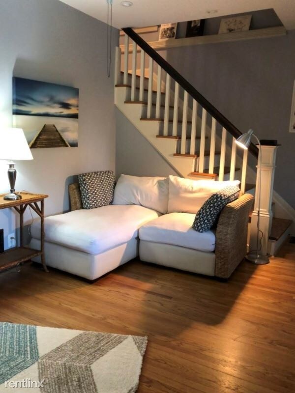 Foto del edificio - 3 br, 1 bath House - 6112 Columbia Ave