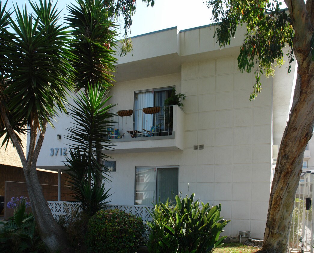 Building Photo - 3712 Mentone