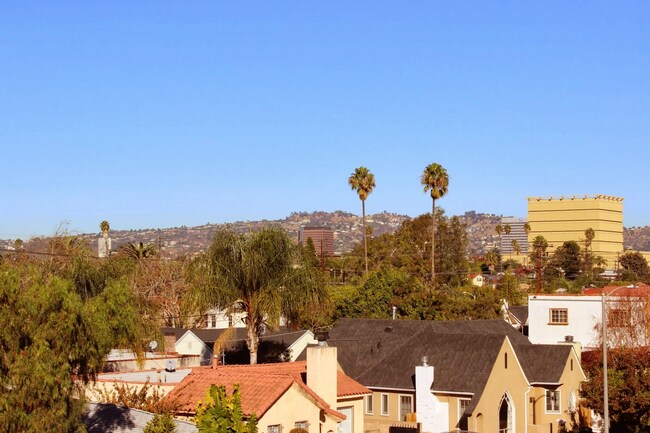 View 3 - 1640 S Curson Ave
